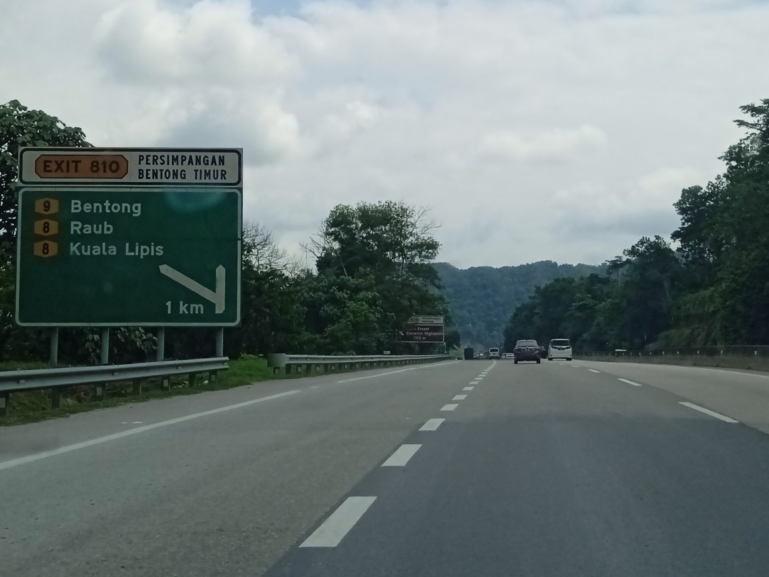 image of Kuala Lumpur - Bentong highway towards Bentong Timur Exit 810